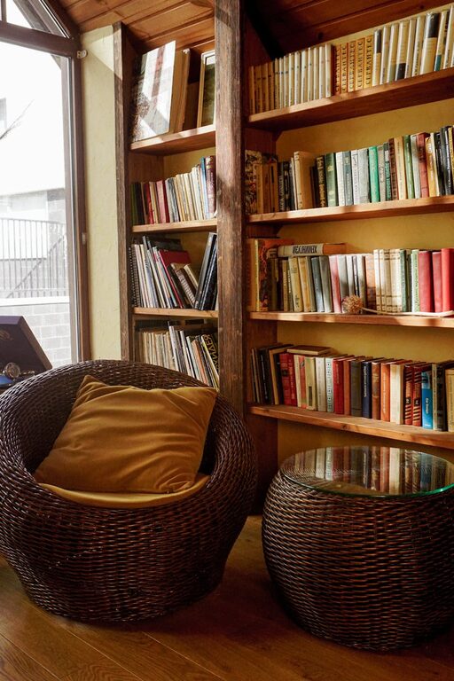 Simple Tips for Creating a Cozy and Inviting Reading Nook at Home